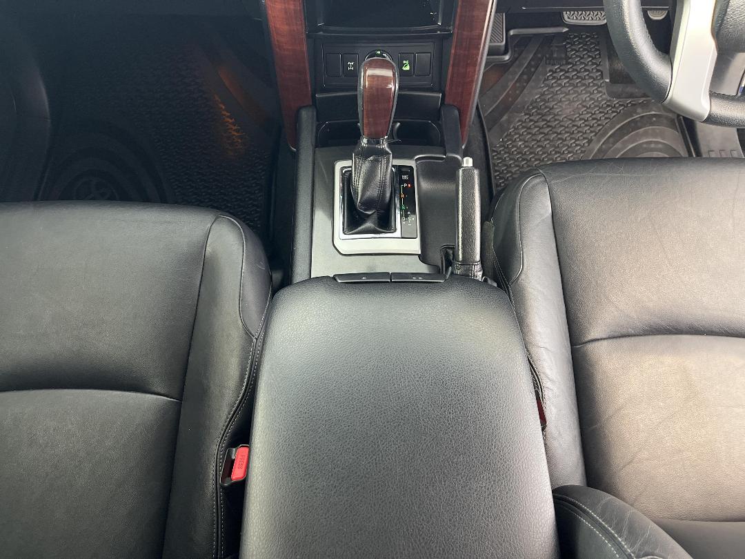 Photo '18' of Toyota Landcruiser Prado