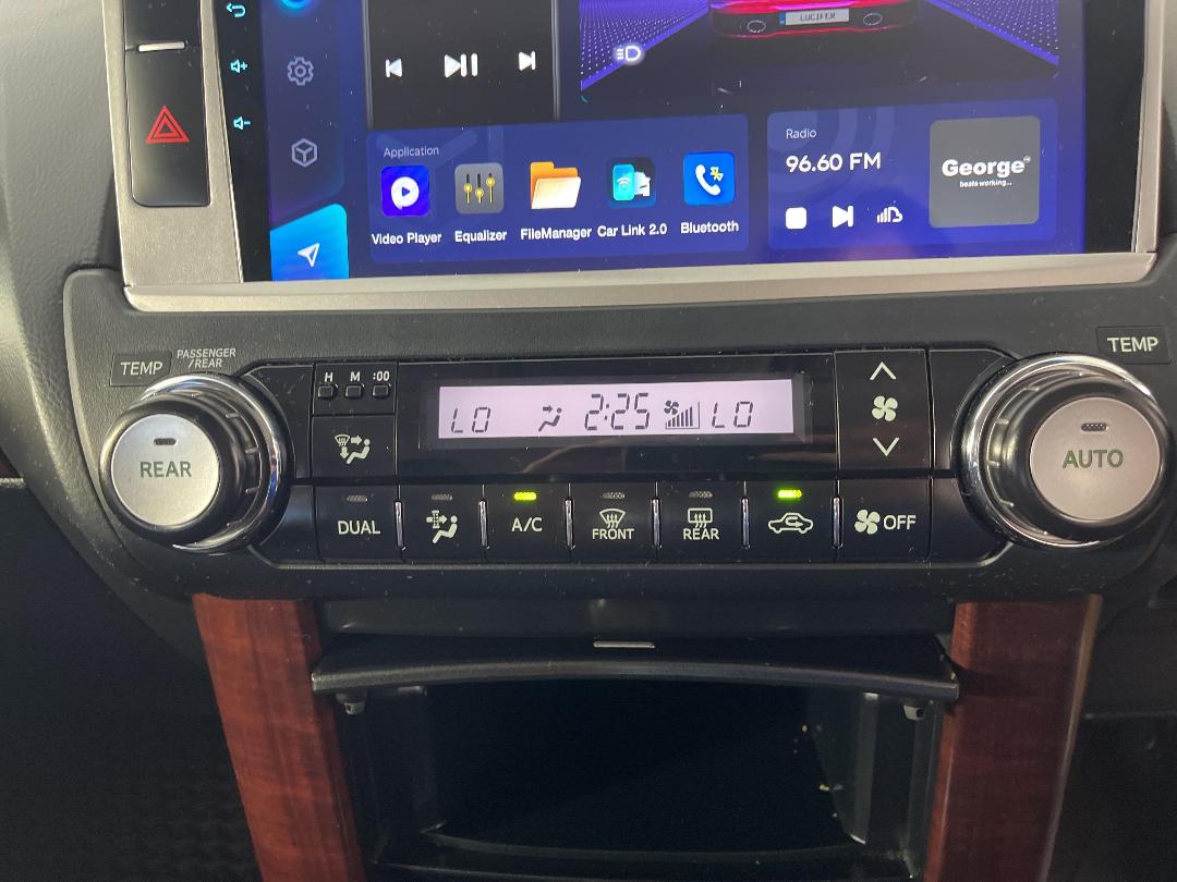 Photo '29' of Toyota Landcruiser Prado