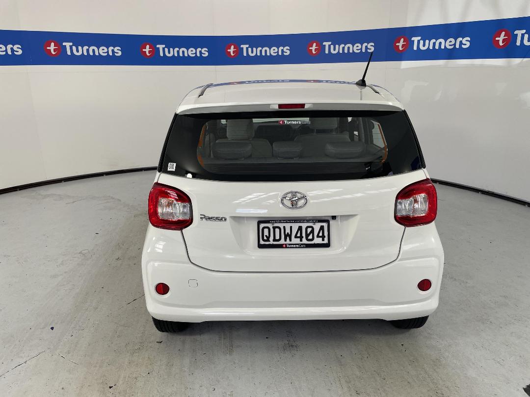 Photo '6' of Toyota Passo