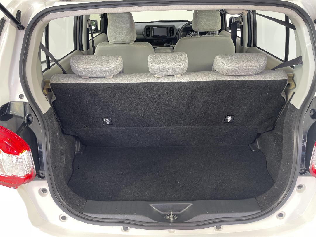 Photo '14' of Toyota Passo