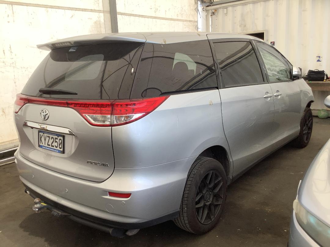 Photo '9' of Toyota Previa Photo '9' of Toyota Previa