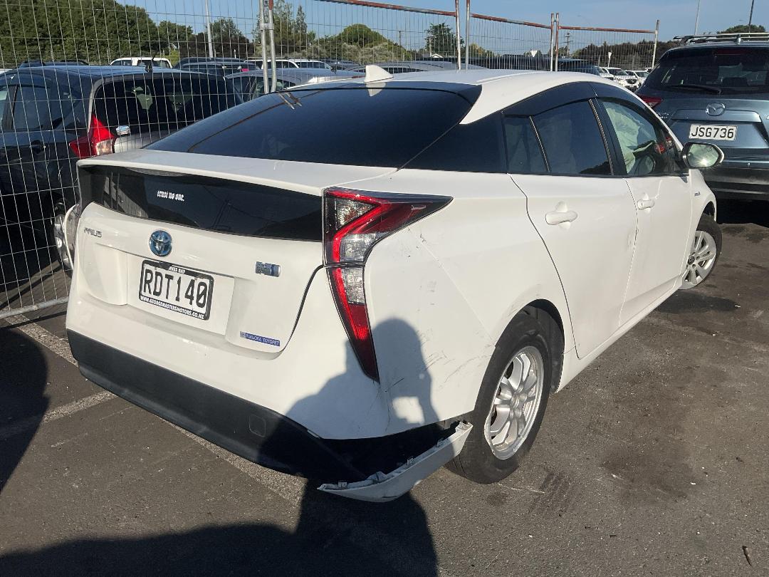Photo '4' of Toyota Prius Hybrid