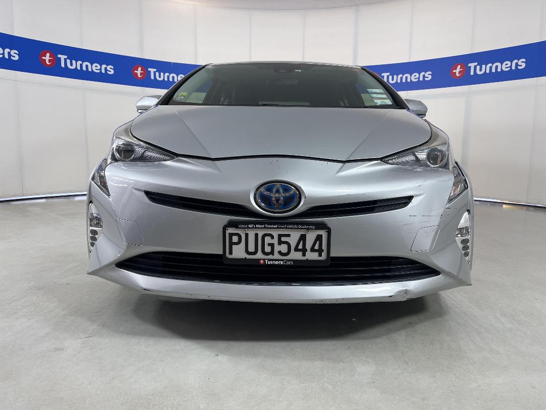 Photo '2' of Toyota Prius