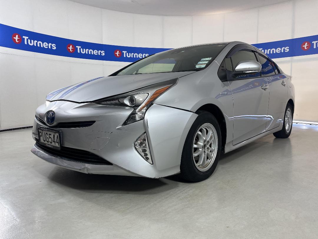 Photo '4' of Toyota Prius