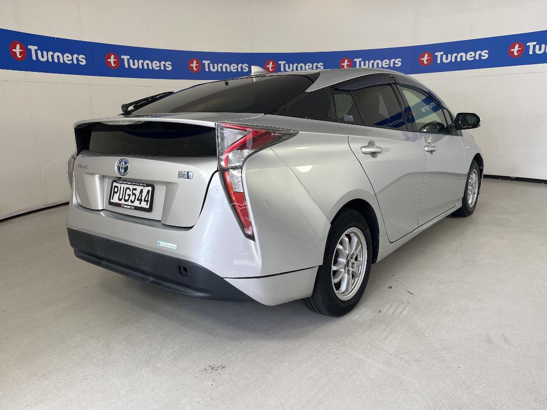 Photo '7' of Toyota Prius