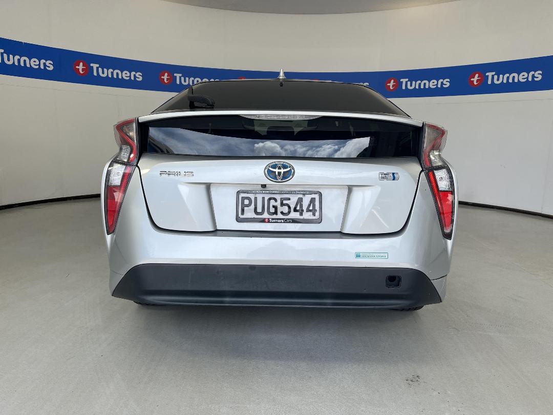 Photo '6' of Toyota Prius