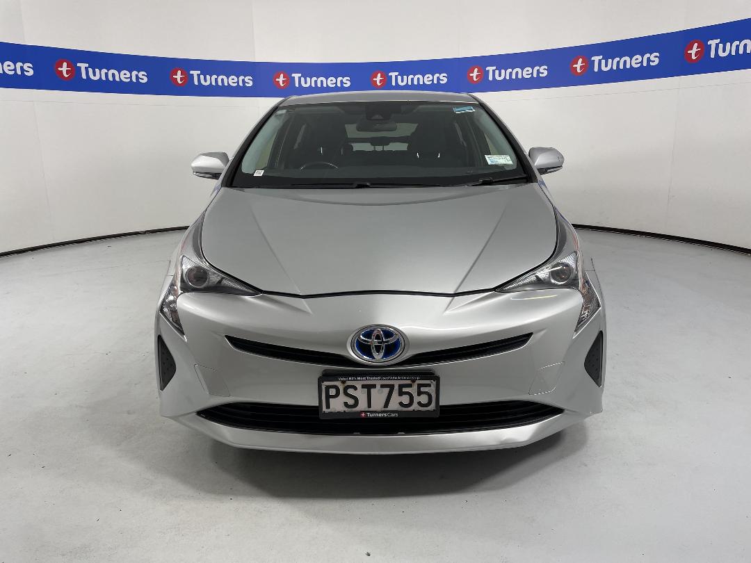 Photo '2' of Toyota Prius Photo '2' of Toyota Prius