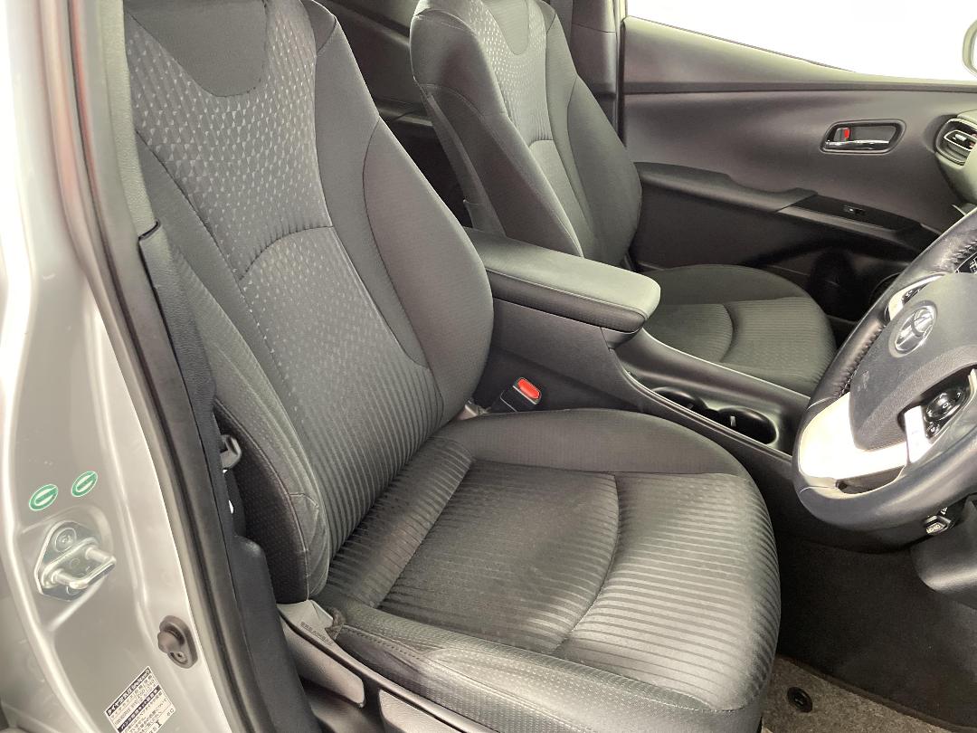 Photo '16' of Toyota Prius Photo '16' of Toyota Prius