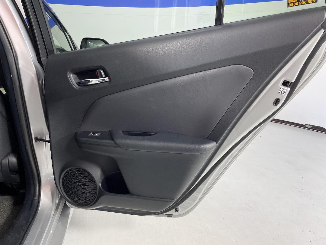 Photo '19' of Toyota Prius Photo '19' of Toyota Prius