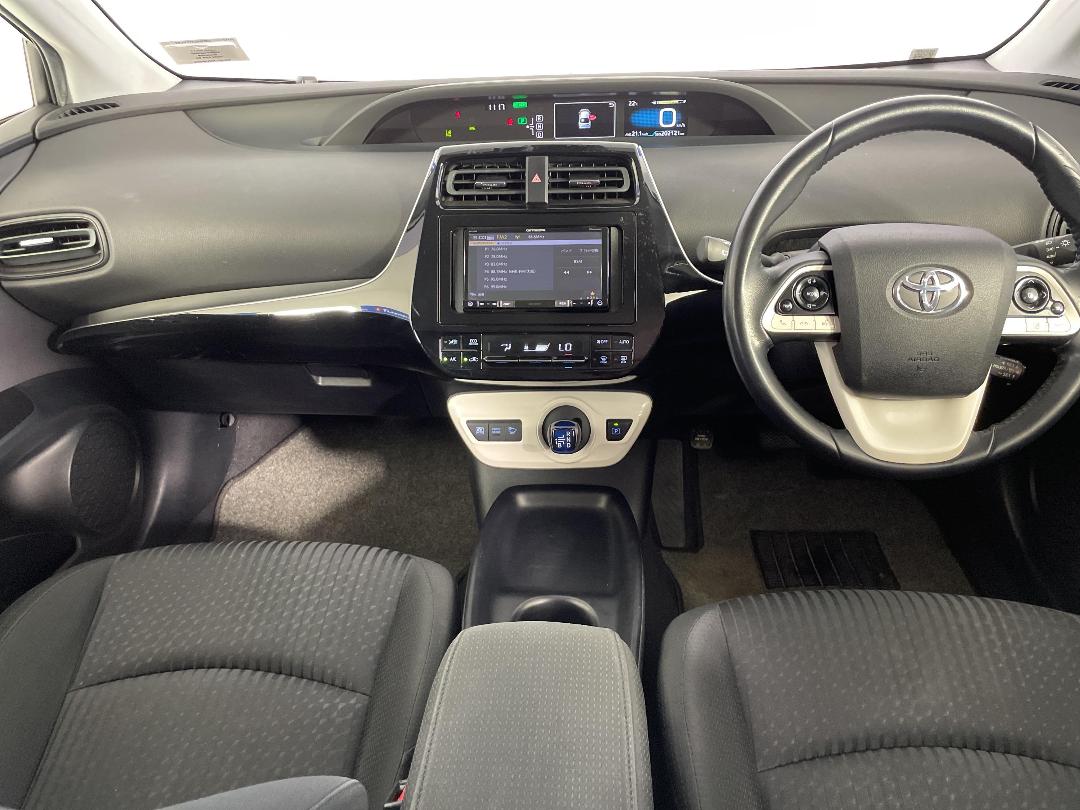 Photo '18' of Toyota Prius Photo '18' of Toyota Prius