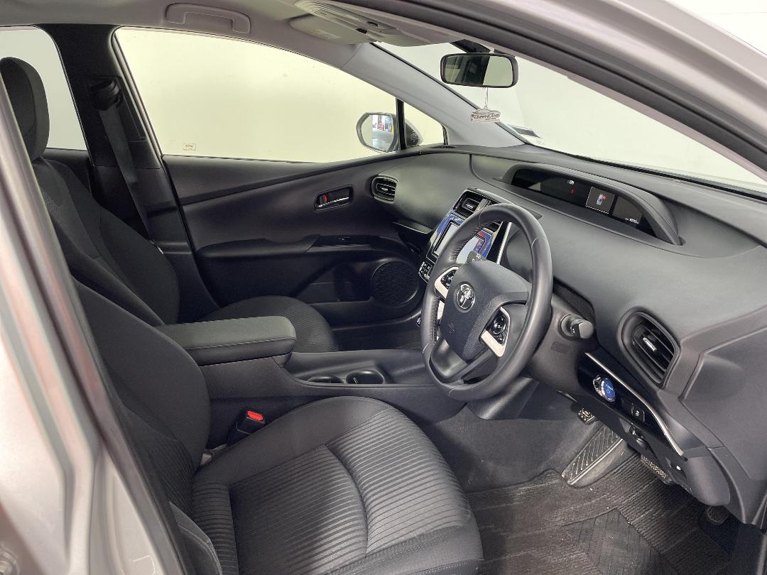 Photo '16' of Toyota Prius Photo '16' of Toyota Prius