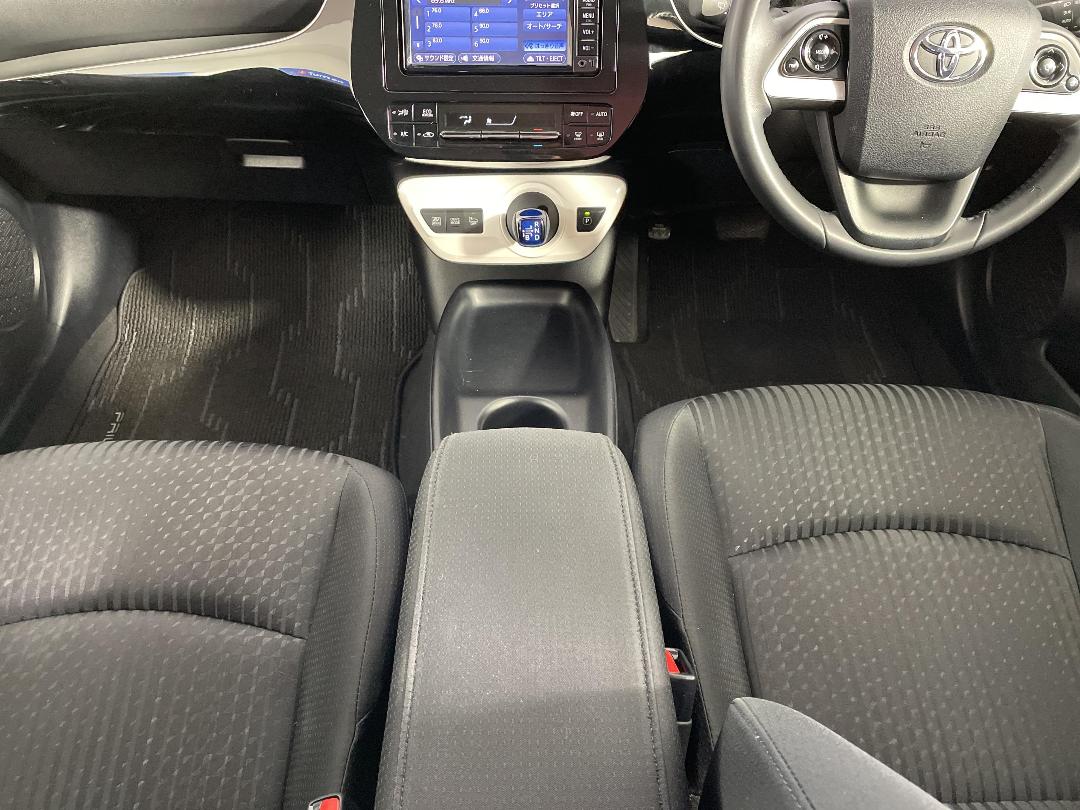 Photo '18' of Toyota Prius Photo '18' of Toyota Prius