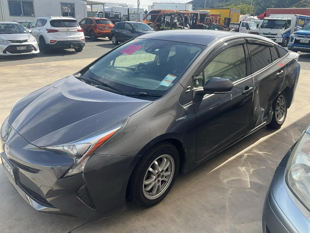 Photo '2' of Toyota Prius