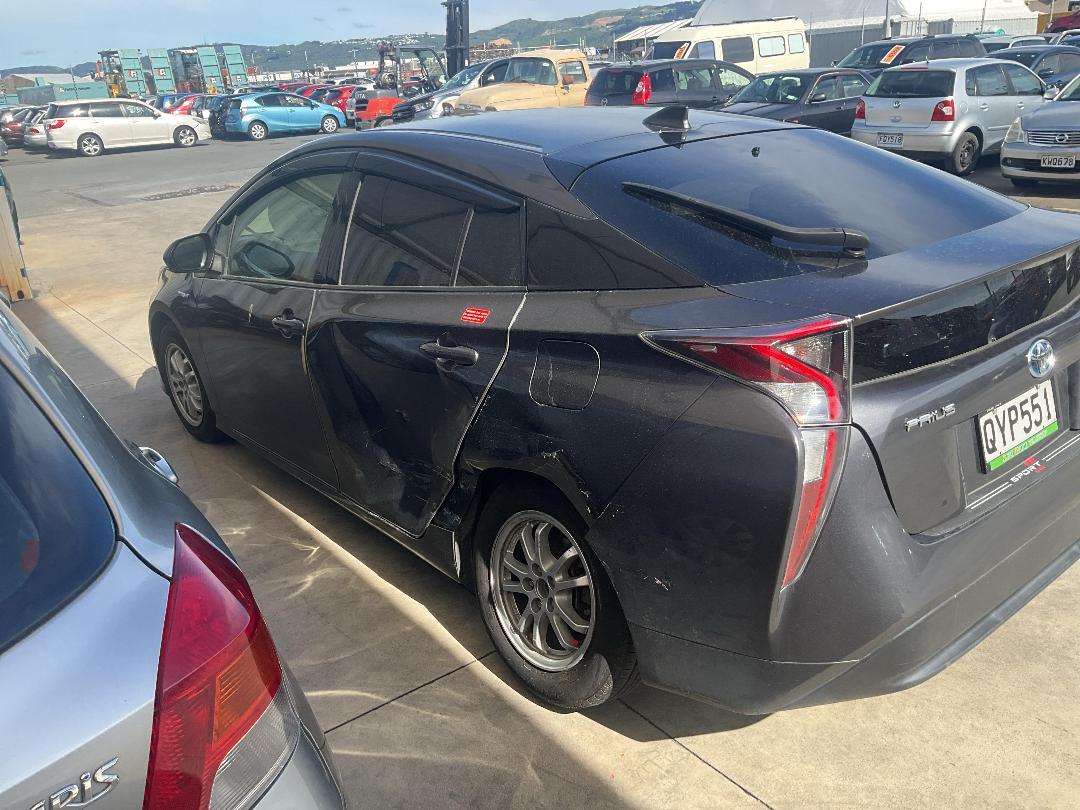 Photo '3' of Toyota Prius