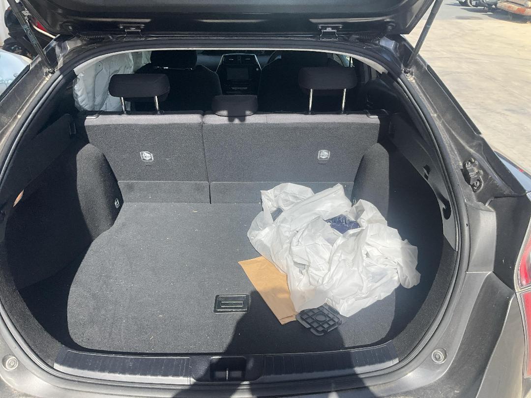 Photo '13' of Toyota Prius