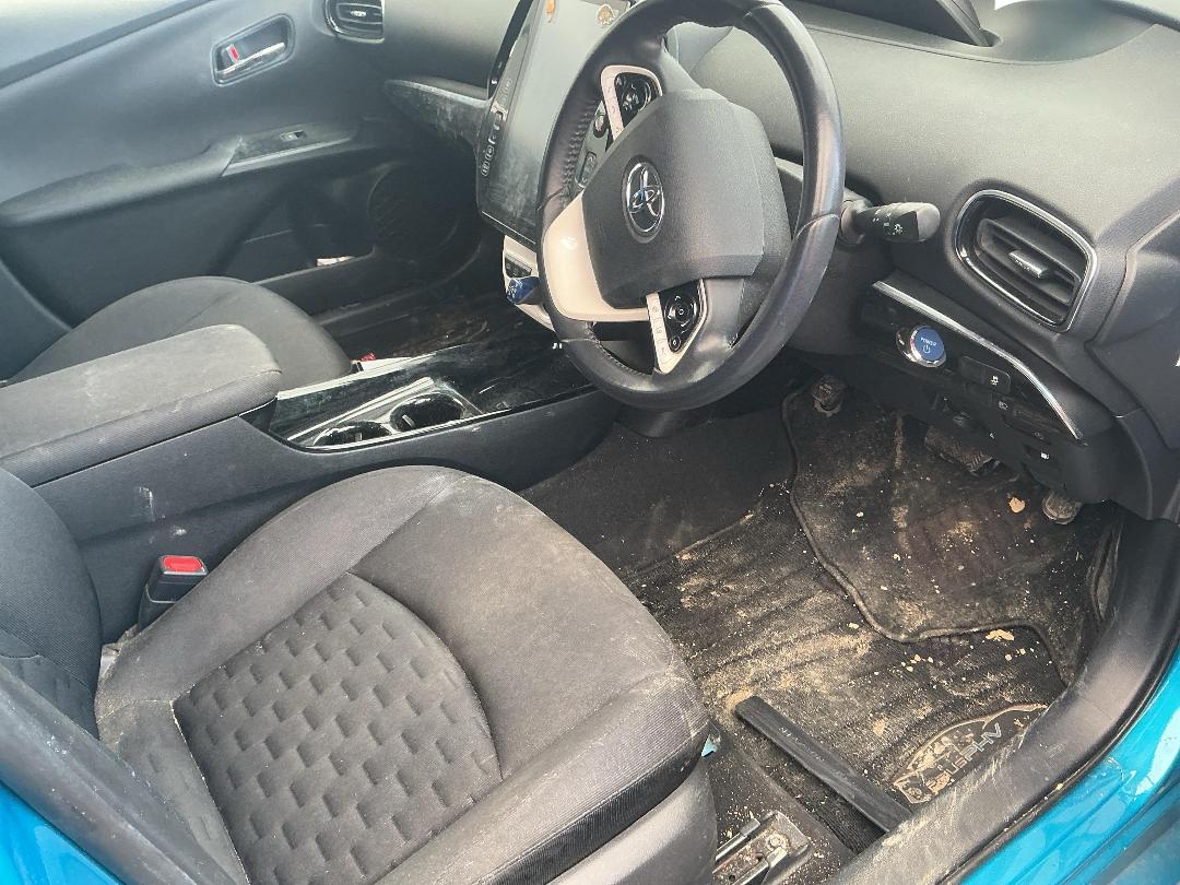 Photo '7' of Toyota Prius Phev Photo '7' of Toyota Prius Phev