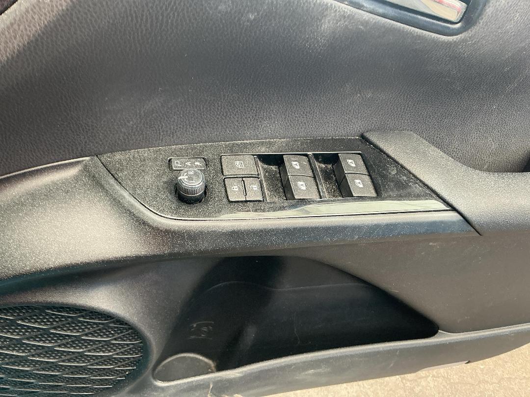 Photo '11' of Toyota Prius Phev Photo '11' of Toyota Prius Phev