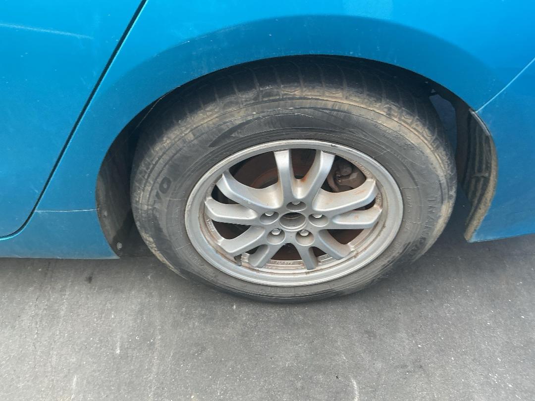 Photo '16' of Toyota Prius Phev Photo '16' of Toyota Prius Phev