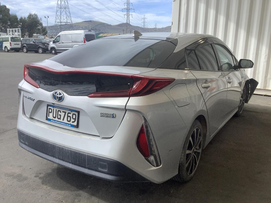 Photo '7' of Toyota Prius PHV Photo '7' of Toyota Prius PHV