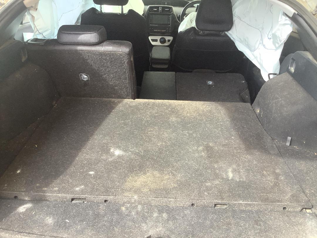 Photo '9' of Toyota Prius PHV Photo '9' of Toyota Prius PHV