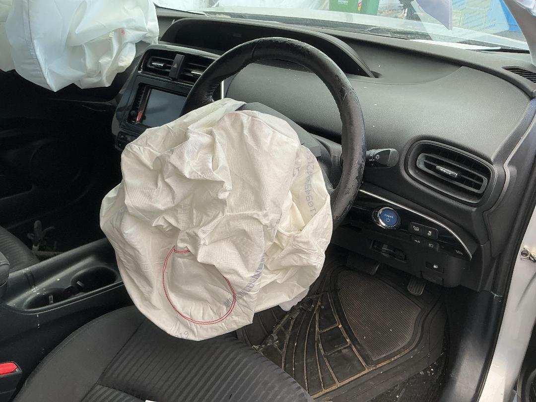 Photo '18' of Toyota Prius Hybrid