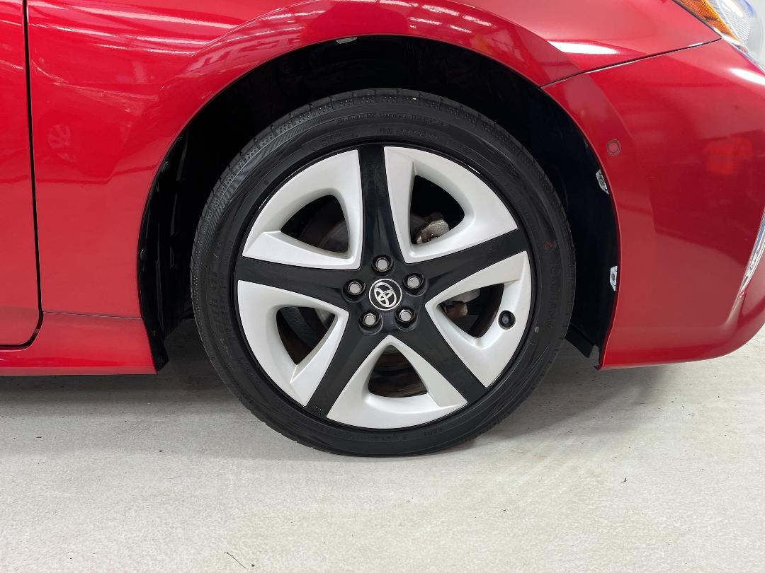 Photo '9' of Toyota Prius