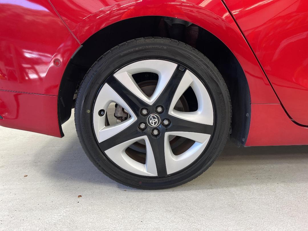 Photo '12' of Toyota Prius