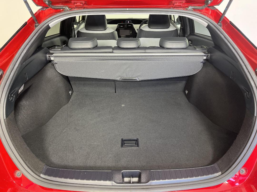 Photo '14' of Toyota Prius