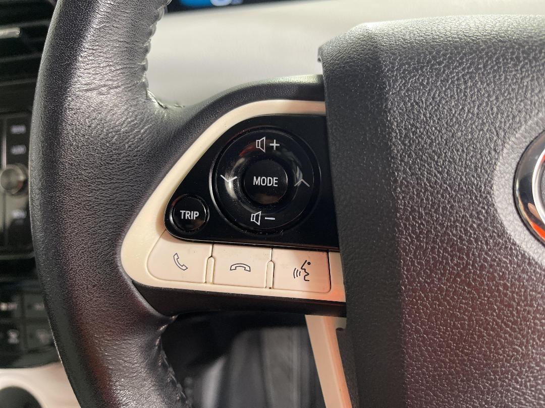 Photo '24' of Toyota Prius