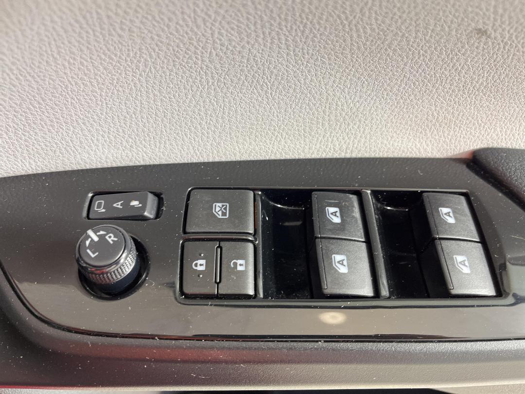 Photo '26' of Toyota Prius