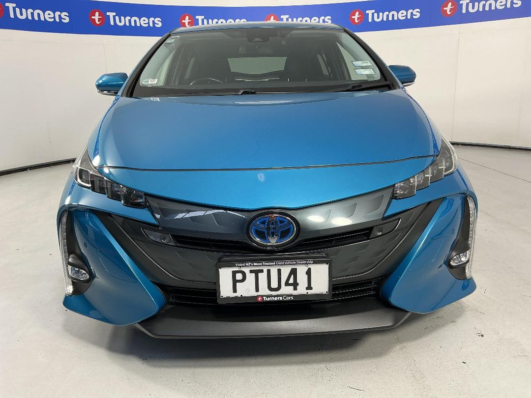 Photo '2' of Toyota Prius Photo '2' of Toyota Prius