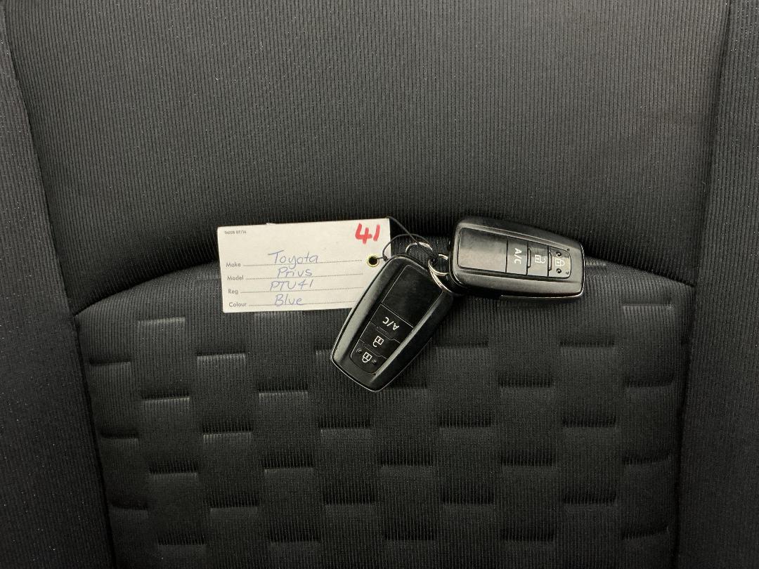 Photo '22' of Toyota Prius Photo '22' of Toyota Prius