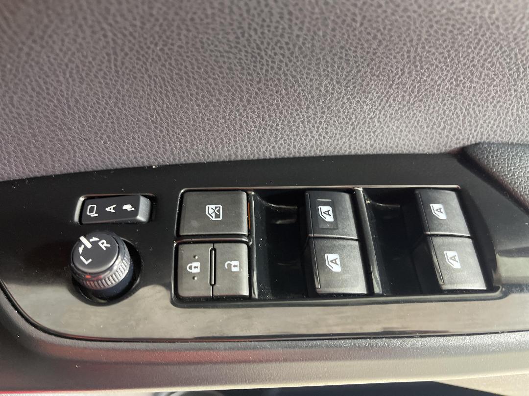 Photo '24' of Toyota Prius Photo '24' of Toyota Prius