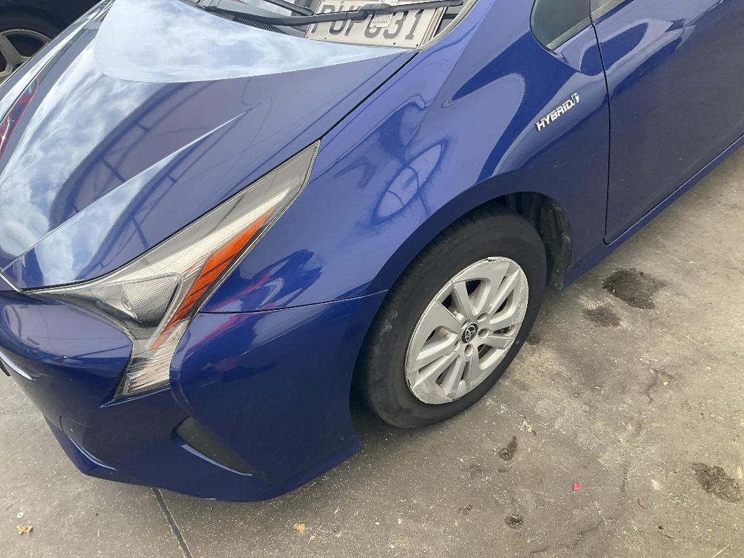 Photo '6' of Toyota Prius