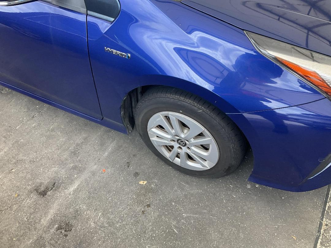 Photo '2' of Toyota Prius