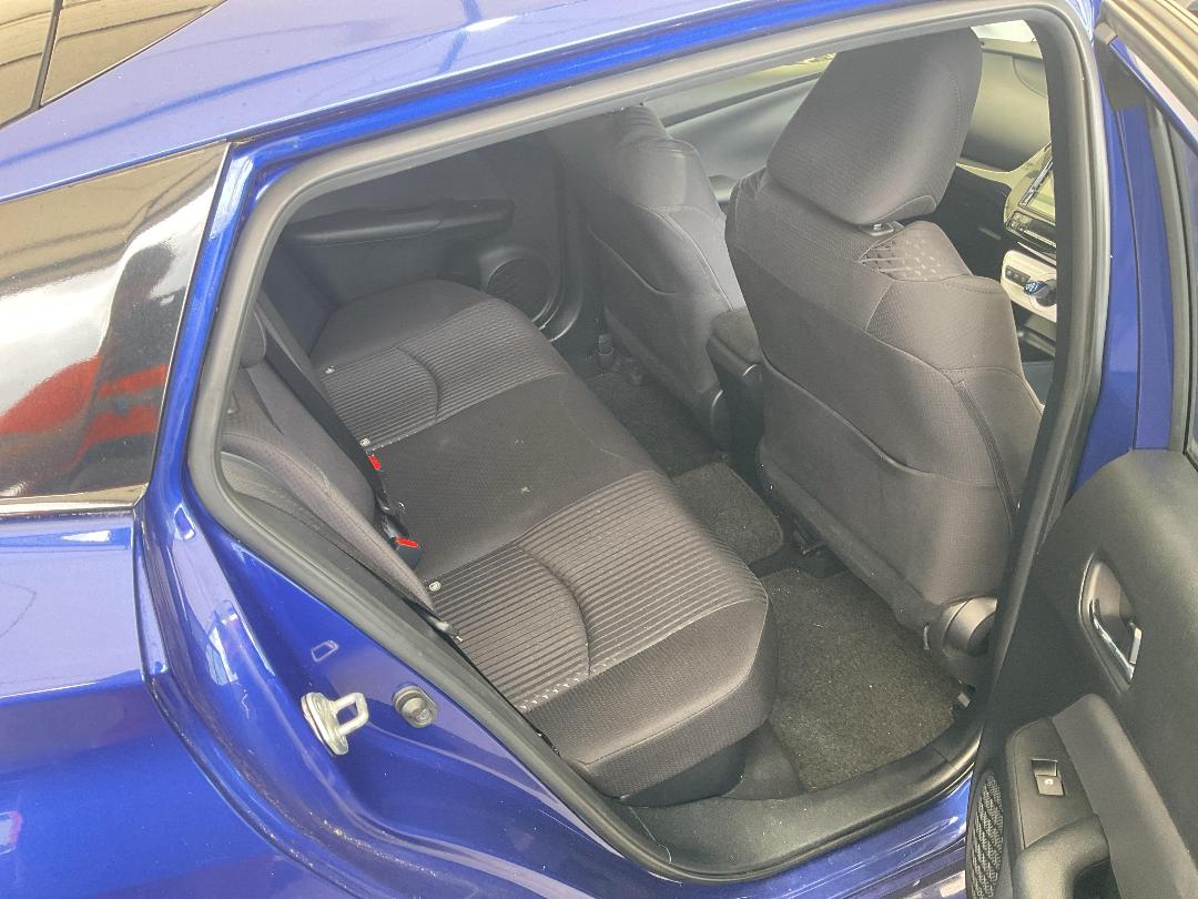 Photo '19' of Toyota Prius