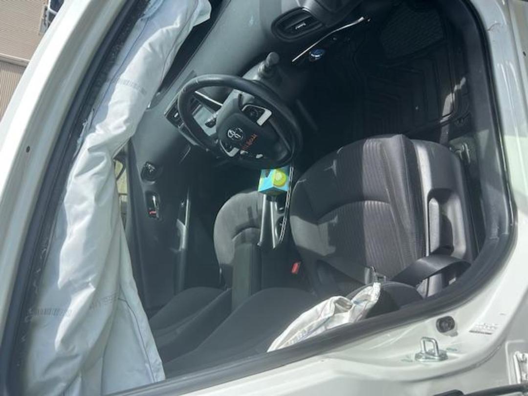 Photo '11' of Toyota Prius Hybrid