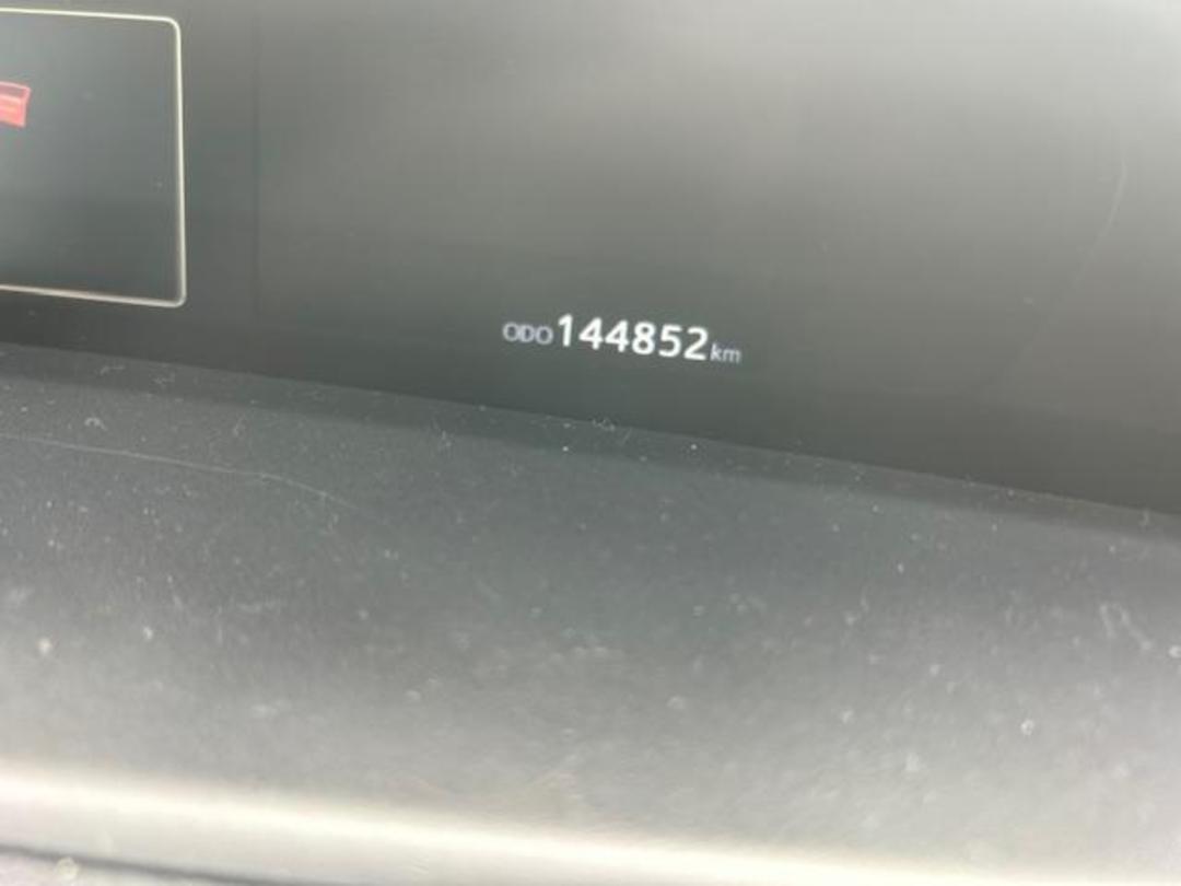 Photo '10' of Toyota Prius Hybrid