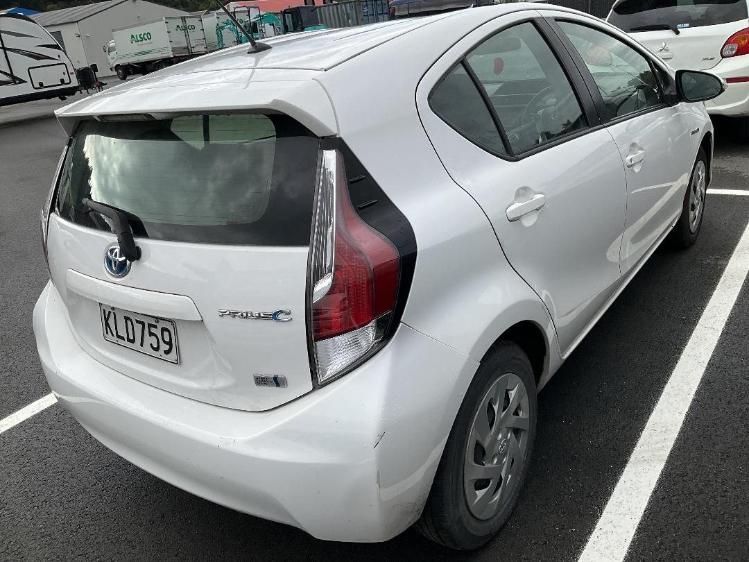 Photo '2' of Toyota Prius C GX