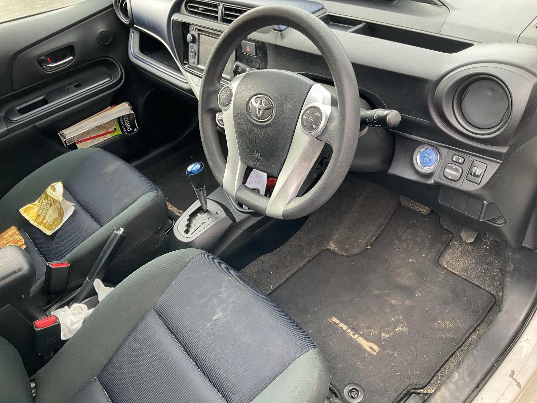 Photo '7' of Toyota Prius C GX