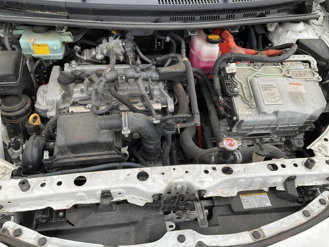 Photo '16' of Toyota Prius C GX