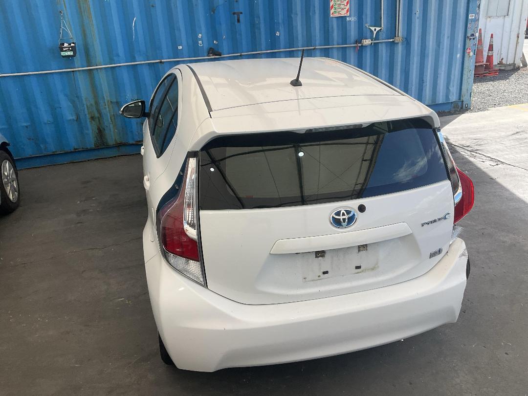 Photo '11' of Toyota Prius C GX Photo '11' of Toyota Prius C GX