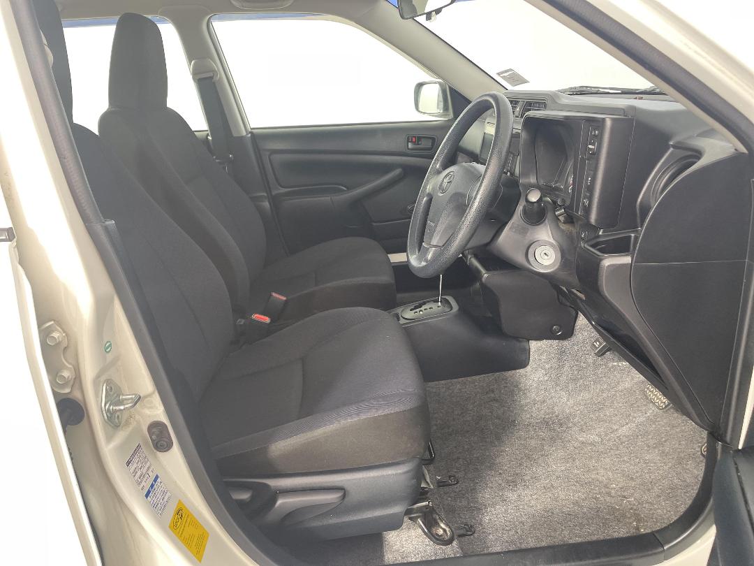 Photo '16' of Toyota Probox Photo '16' of Toyota Probox