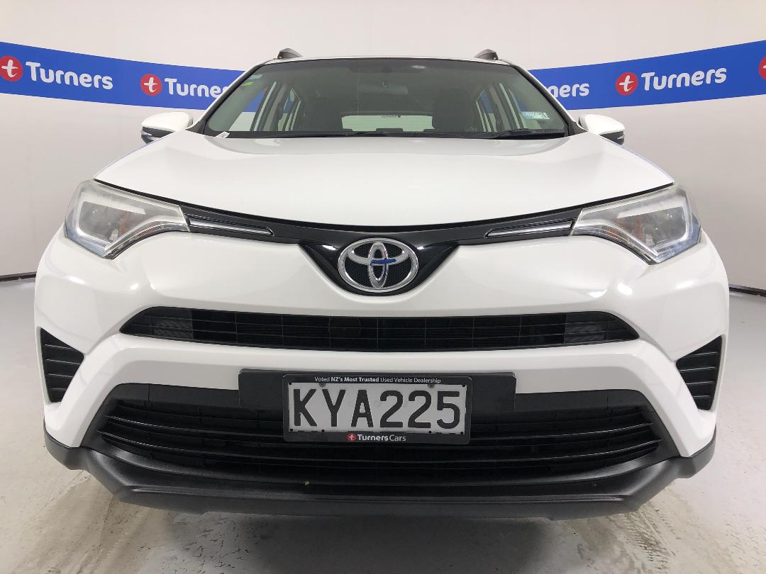 Photo '2' of Toyota Rav4