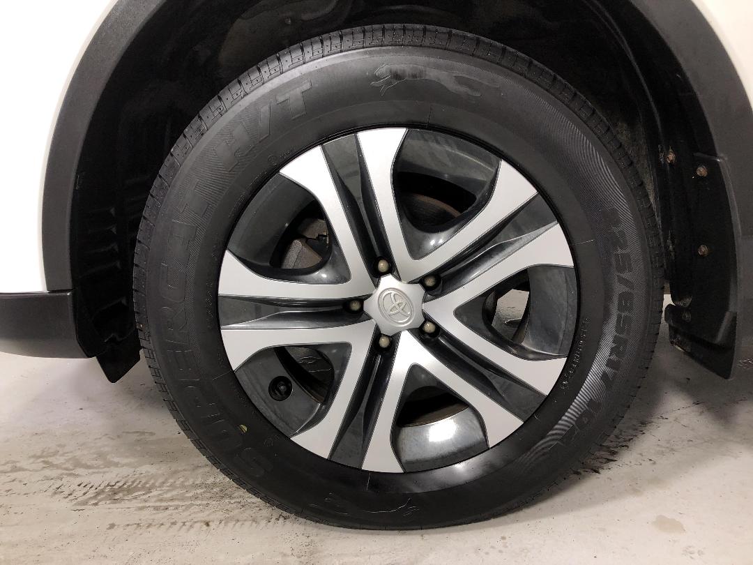 Photo '10' of Toyota Rav4