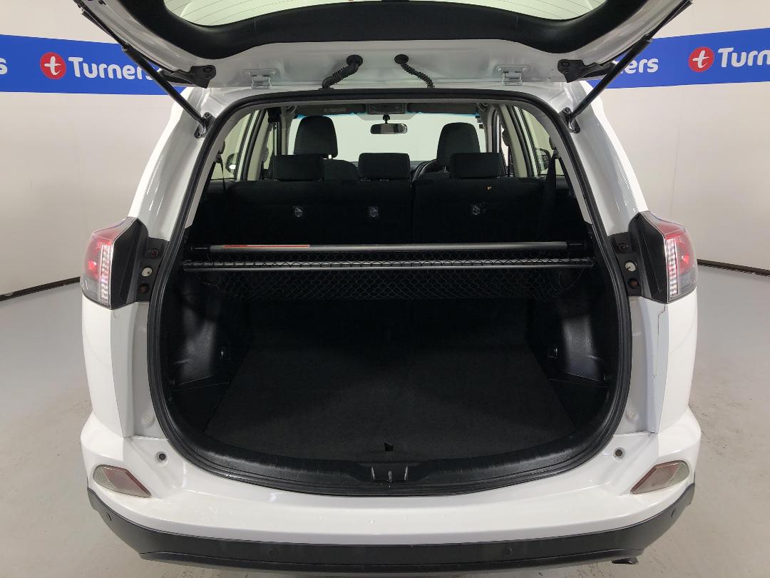 Photo '14' of Toyota Rav4