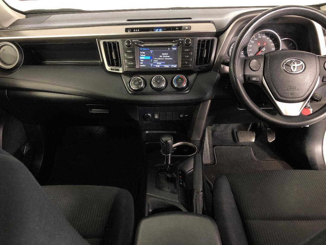 Photo '17' of Toyota Rav4