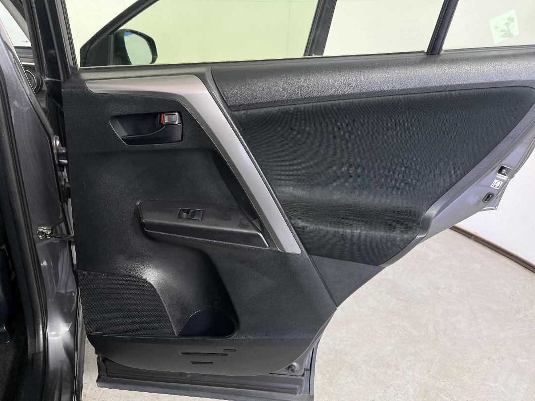 Photo '19' of Toyota Rav4 Photo '19' of Toyota Rav4