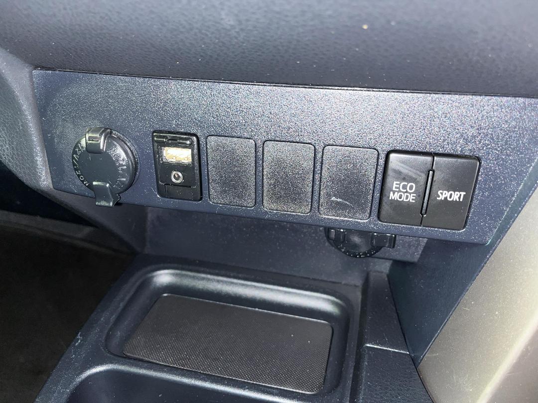 Photo '28' of Toyota Rav4 Photo '28' of Toyota Rav4