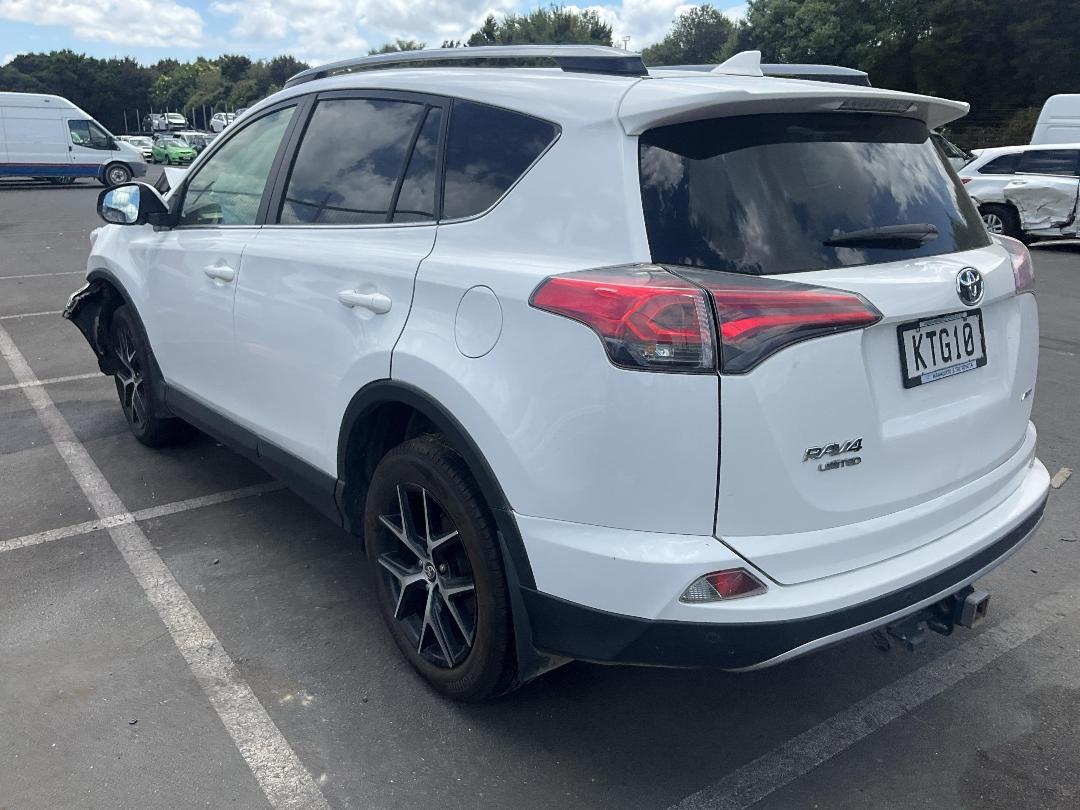 Photo '3' of Toyota Rav4 LTD SUV Photo '3' of Toyota Rav4 LTD SUV